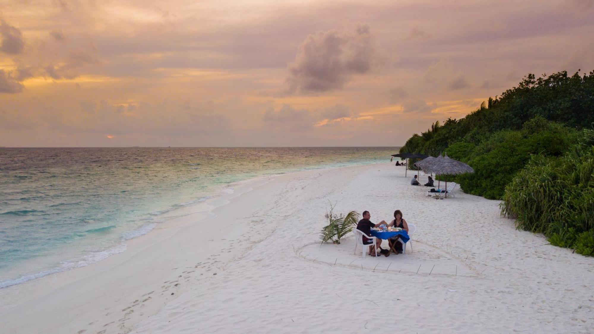 Lacasa Villa Ukulhas Island Exterior photo