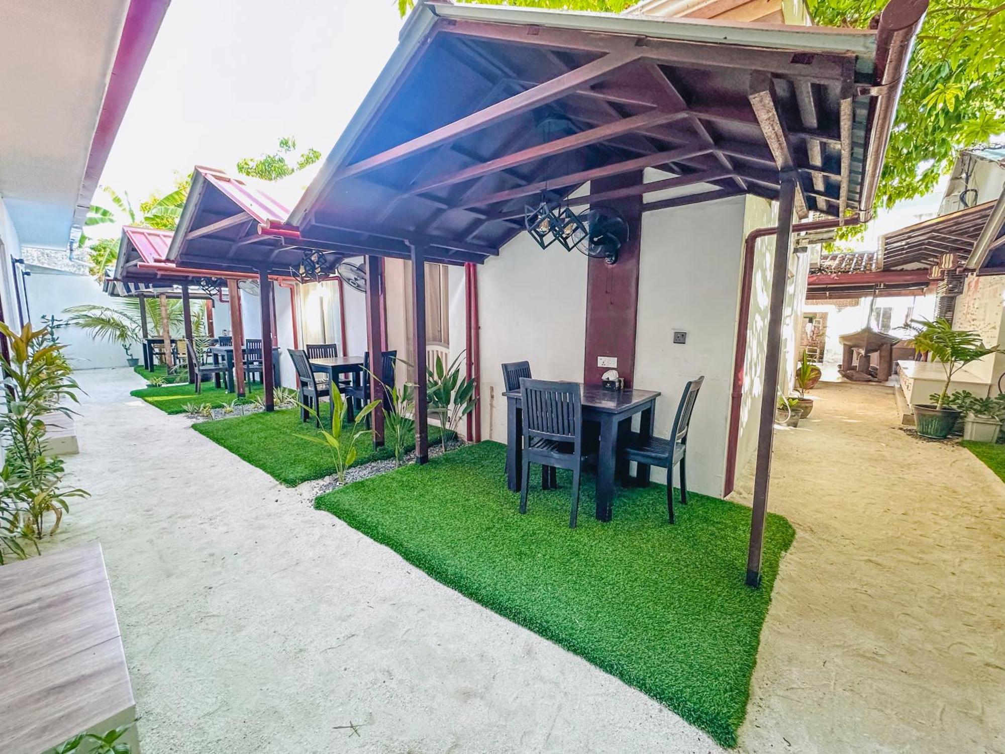 Lacasa Villa Ukulhas Island Exterior photo